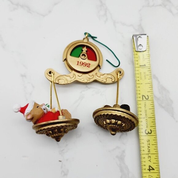 Hallmark Keepsake Ornament Fun on a Big Scale 1992 Santa Hamster Candy Moves VTG - Picture 7 of 10